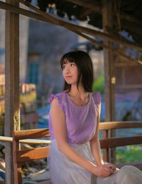娇嫩的美女纯美私房照