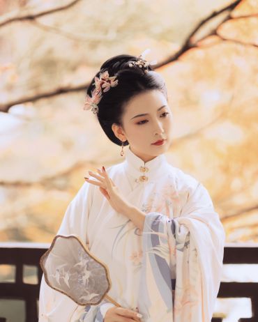 临江秋枫