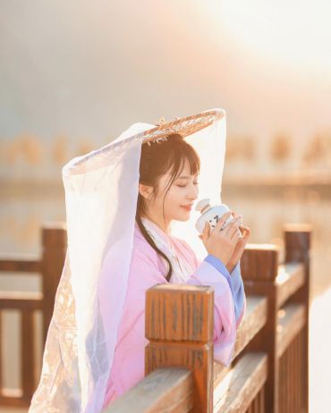 着汉家衣裳