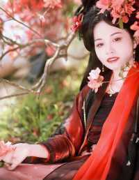 花不语，风却懂，风吻花香浓