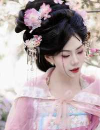 鸟语花香处，人间三月天。