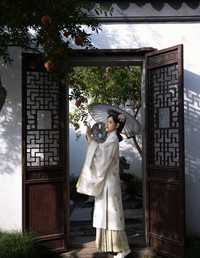 春意苏园，花意江南