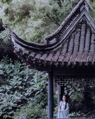 晴时雨时