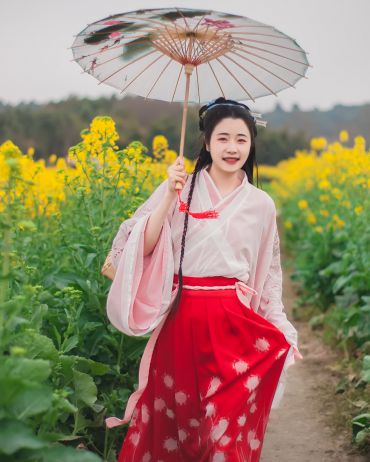 2022.3.5 油菜花田古风
