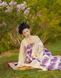 中晚唐｜照花前后镜，花面交相映