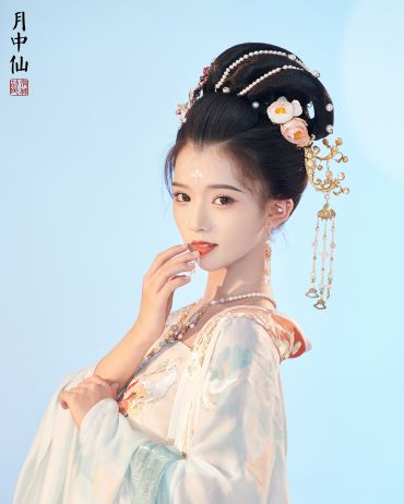 月中仙