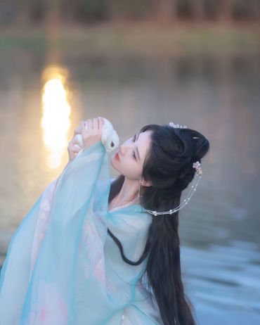 今年的樱花开的很早，也很短暂
