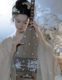 她清冷如月光 花与她