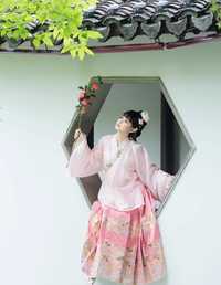 粉色好可爱 湫一只岁岁