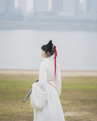 浮华挽袖