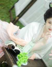 所谓伊人，在水一方 韫桉