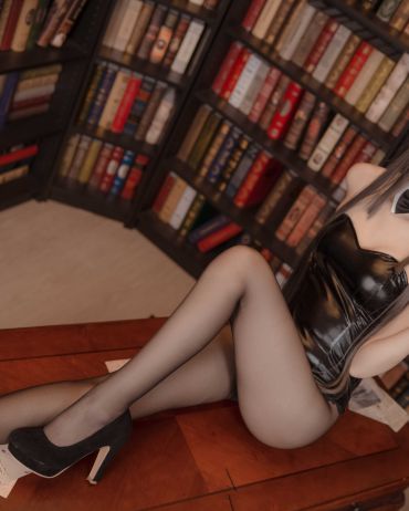 兔女郎 Vol.027 五更百鬼 麻衣