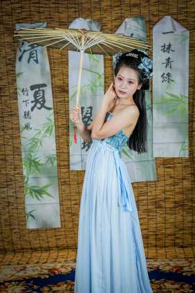 一组古装美女人像