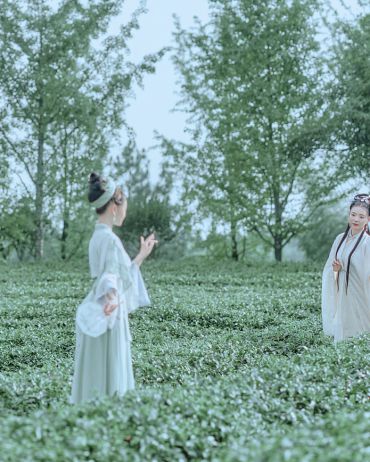 遇一人，山水有逢，念一人，风过轻澜