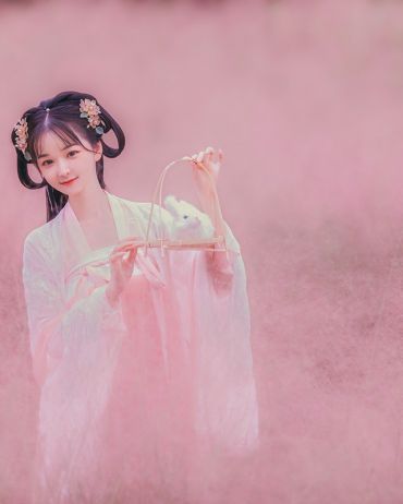 一生一世一双人，半醉半醒半浮生。