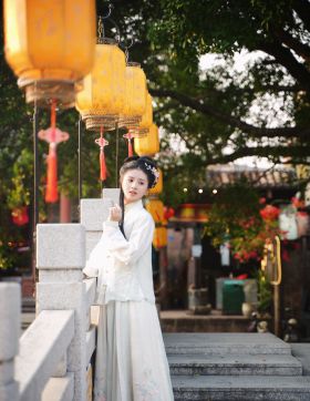 春天穿汉服去赏花呀