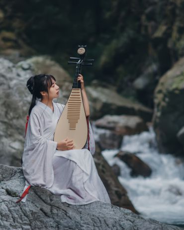 溪水古风