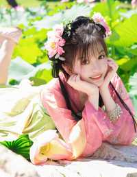 风动荷花香，但惜夏日长