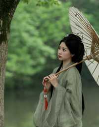 绿色烟雨中 橙子舒