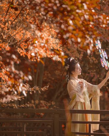 霜叶红于二月花