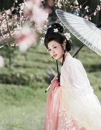 桃花古风人像拍摄 泱泱泱呀